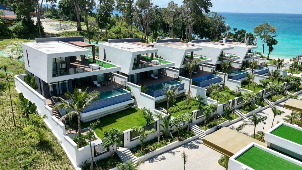 Completed private pool villas overlooking the sea on Koh Rong Sanloem